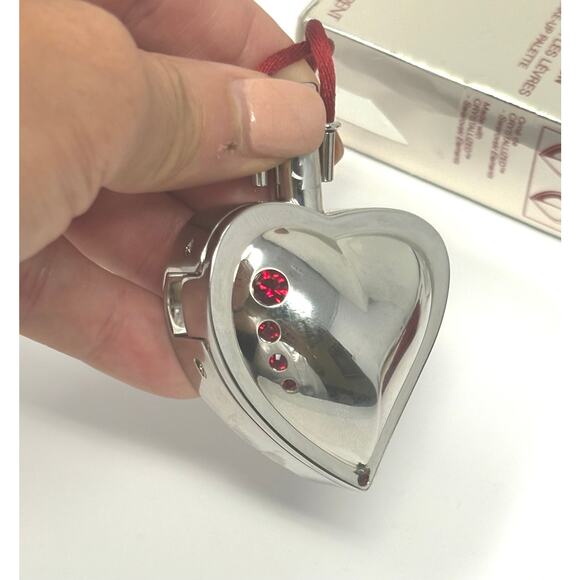 YSL Love Collection Lip Palette – Heart Pendant with Red Crystals & Velvet Pouch - Picture 6 of 6